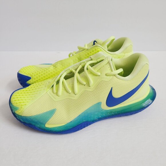 Athletic_Shoes